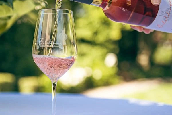 Glas mit Rose Erbeldinger